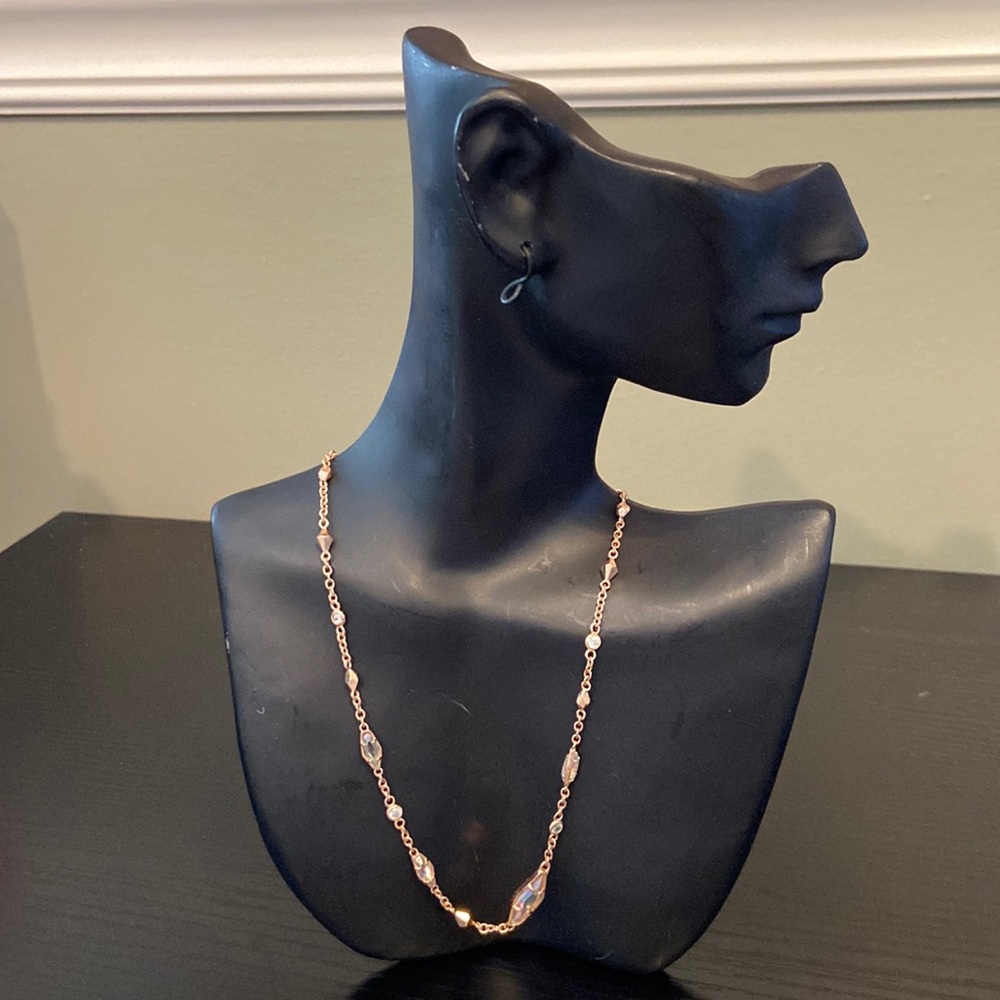 Kendra Scott Adjustable Rose Gold Necklace.